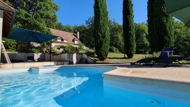 Piscine de la chambre d'hôte Les bois de Ravel